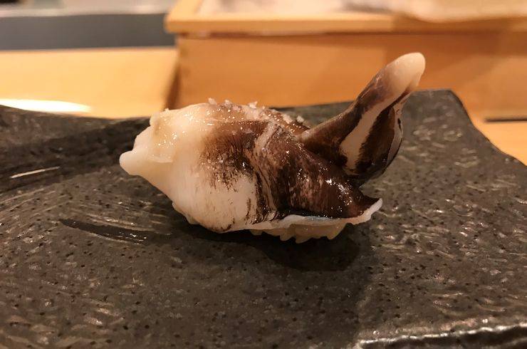 宮津のとり貝をお寿司で 西宮で話題の とと がお客様へブログを発信しております